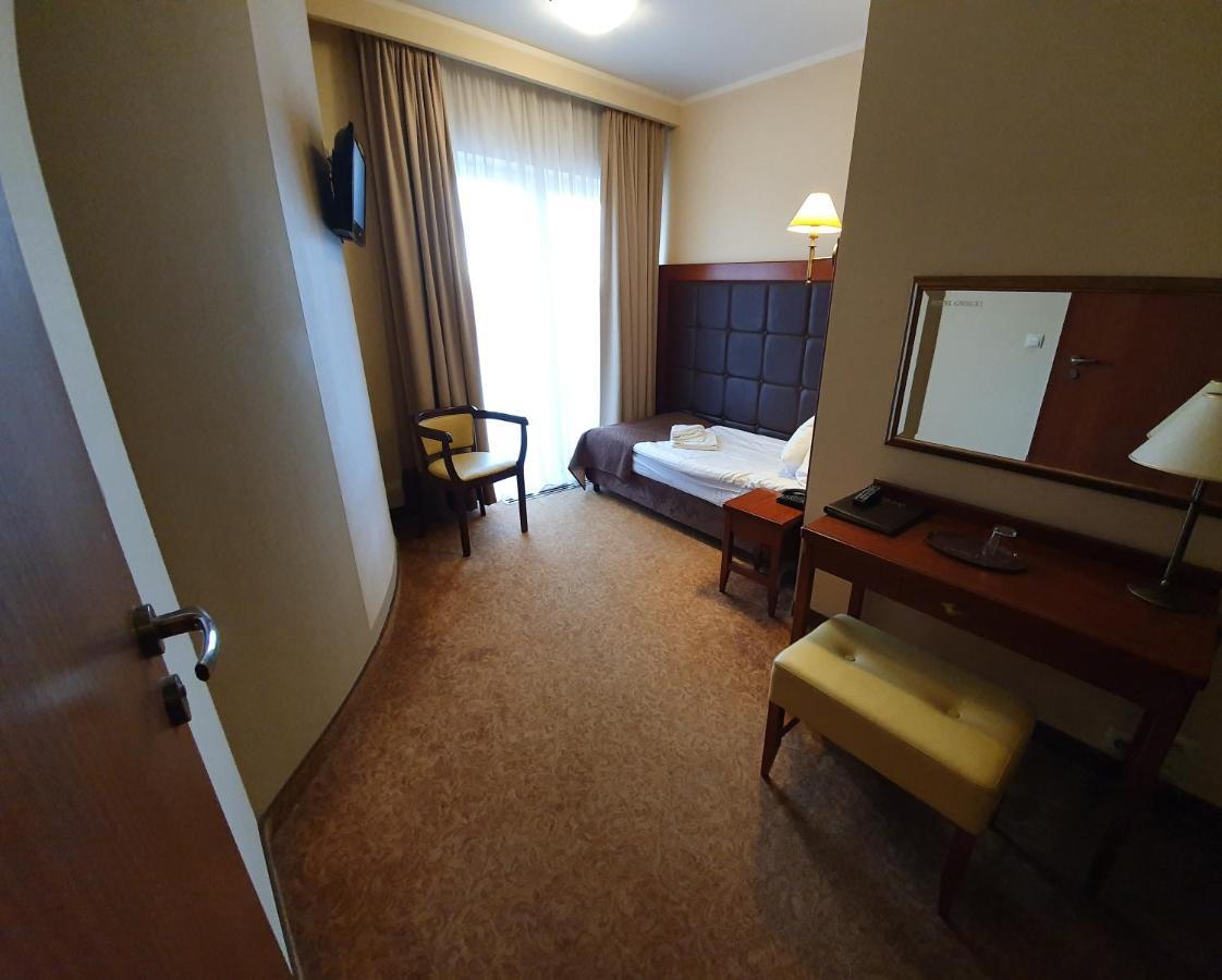 Hotel Gniecki Gdansk Przejazdowo Extérieur photo